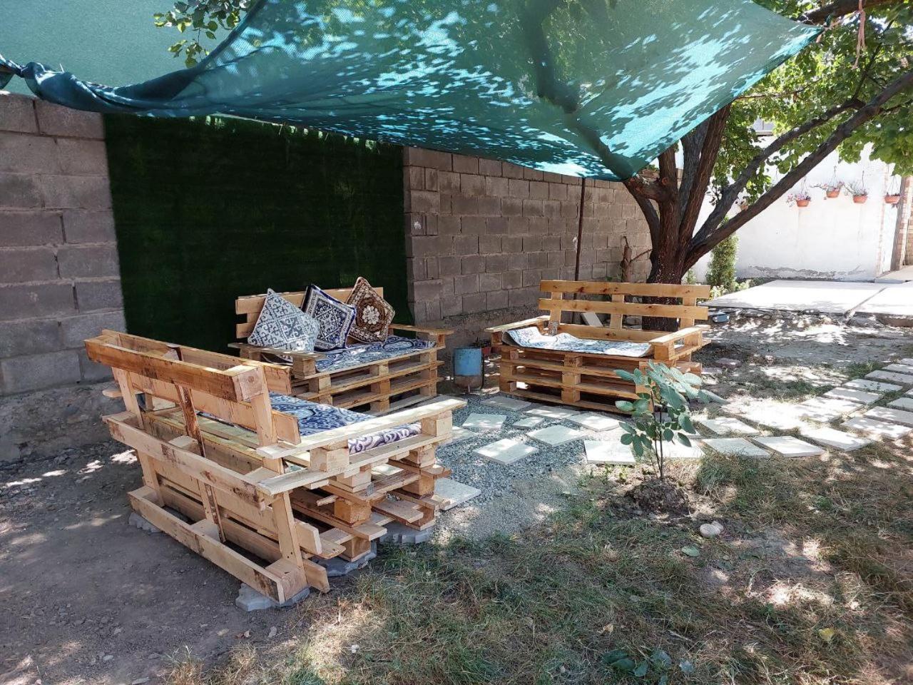 Abs Guest House Osh Exterior photo